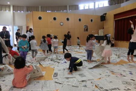はっちゃけ新聞あそび